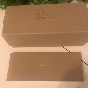 Burberry NEW box. Never used.
